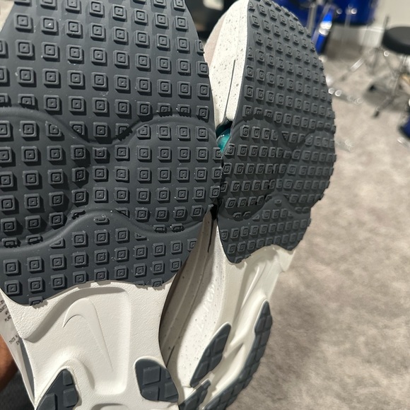 Nike Air Zoom-Type Size 11 - Picture 4 of 7